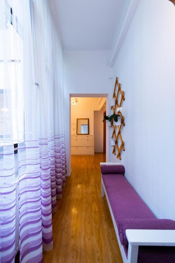 Ardor Apt - Bright And Secluded Apartment In The Heart Of Old Town Brașov Exterior foto